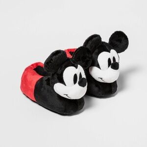 Disney 100 Retro Target Mickey Mouse Plush Slippers
Like New
Kid’s Medium Size